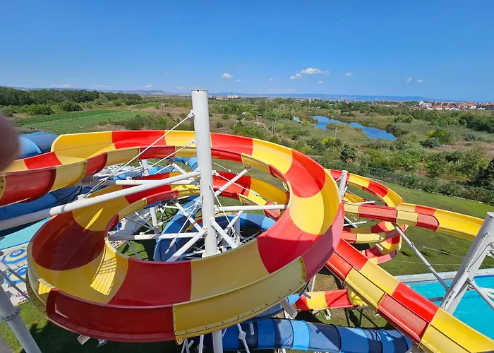 Rainbow 2 7 Apartment *